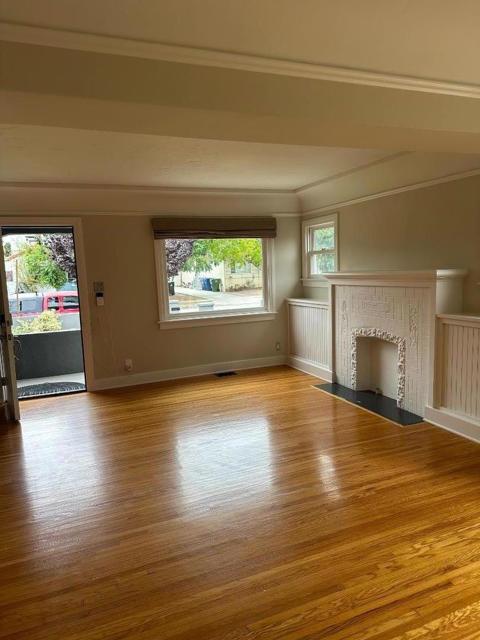 3860 Minerva Avenue, Los Angeles CA: https://media.crmls.org/mediaz/2c48960e-2344-4832-a89d-0365c2dda142.jpg
