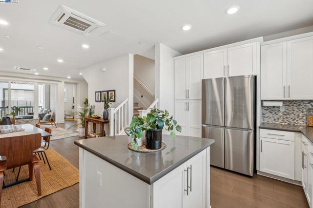 1815 Balsa St, Alameda CA: https://media.crmls.org/mediaz/2c493997-5ed7-4763-ab0e-1f51636fb4a3.jpg