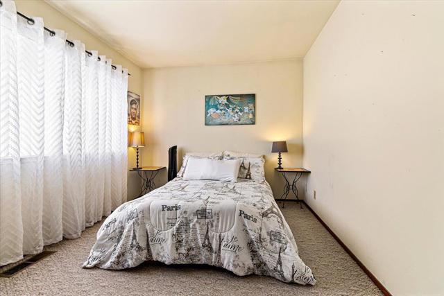 201 Silver Leaf Drive, Watsonville CA: https://media.crmls.org/mediaz/2c49dd2a-30aa-4a23-95ba-12069c5f3ac7.jpg