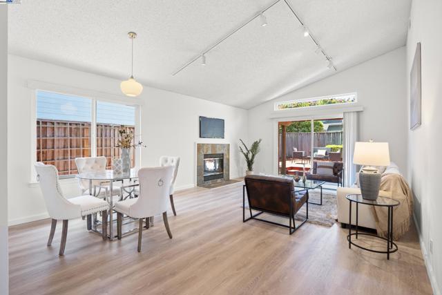 139 Justin Cir, Alameda CA: https://media.crmls.org/mediaz/2c4a1729-b2b6-49de-a289-7b7d9ab502c6.jpg
