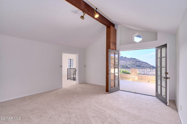 751 Wildwood Avenue, Thousand Oaks CA: https://media.crmls.org/mediaz/2c4a35c6-db7a-4ded-b831-360b5d7dc339.jpg