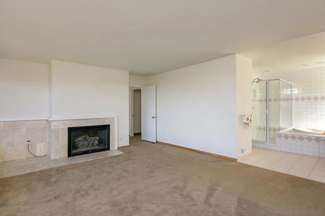 2150 Balboa Ave, Del Mar CA: https://media.crmls.org/mediaz/2c4a7ec0-49db-438e-ac09-8cb97715cf55.jpg