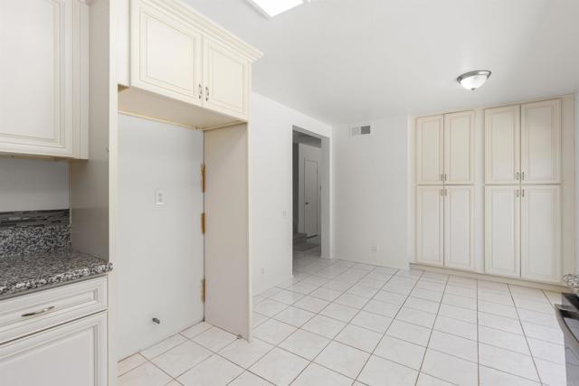 13443 Black Hills Road, San Diego CA: https://media.crmls.org/mediaz/2c4c0454-5ee2-4a25-8669-08fb02bcaa14.jpg