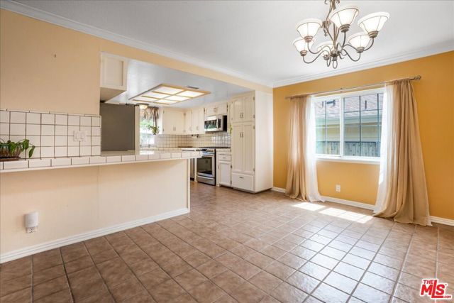 754 Fernando Street, Ojai CA: https://media.crmls.org/mediaz/2c4c834a-fe25-494e-9b60-440df4503b21.jpg