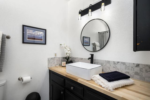 7616 Fairway Drive, Yucca Valley CA: https://media.crmls.org/mediaz/2c4eac38-5537-4d46-ab62-21d88b66ca84.jpg
