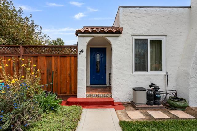 29 Buena Vista Street, Salinas CA: https://media.crmls.org/mediaz/2c4f4f8b-4e64-45cb-bae1-f00529695ed2.jpg