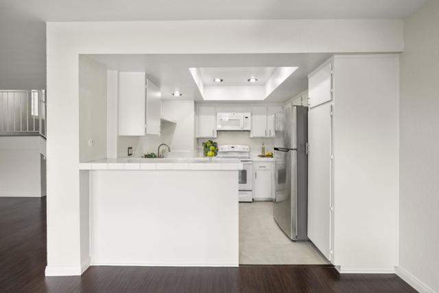 Detail Gallery Image 11 of 56 For 694 Ascot Dr, Vista,  CA 92083 - 3 Beds | 2/1 Baths