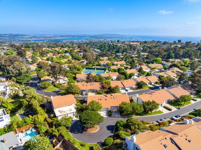 2163 Caminito San Martin, La Jolla CA: https://media.crmls.org/mediaz/2c5034d8-e0db-4694-838c-0e416954aad8.jpg