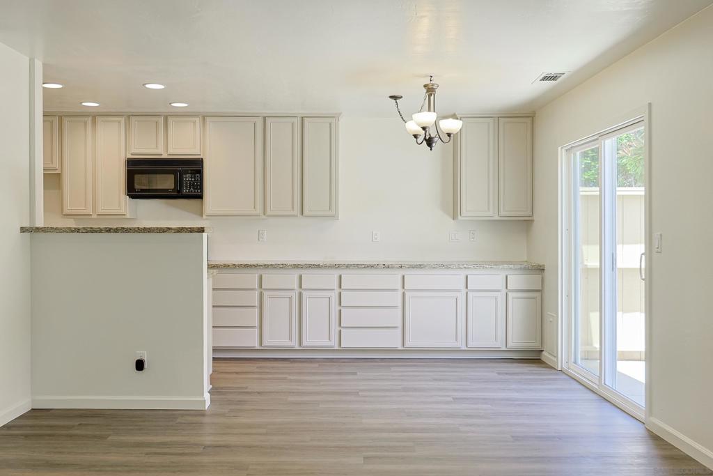 MLS #250032603SD image #7