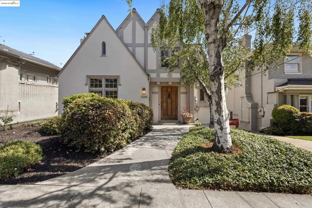 1048 Annerley Rd, Oakland CA: https://media.crmls.org/mediaz/2c507994-8fdc-4793-a4bc-915fe4424c3b.jpg