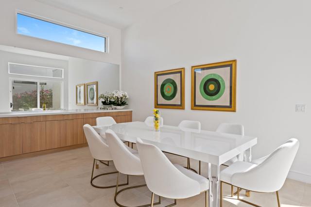 781 Fountain Drive, Palm Springs CA: https://media.crmls.org/mediaz/2c50e676-edf3-4835-8c5f-4a3792d2029d.jpg