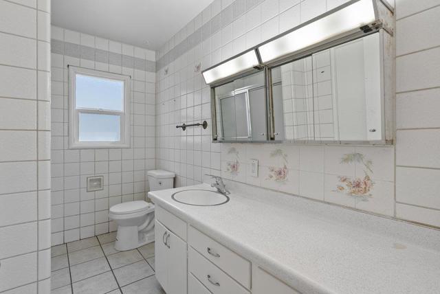 160 Napa Street, Watsonville CA: https://media.crmls.org/mediaz/2c50e8ea-0403-4b01-b395-2c235c27b2c5.jpg