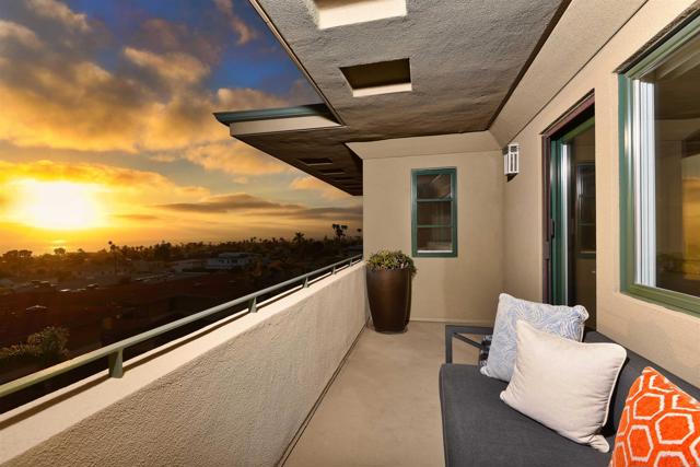 7127 Fay Avenue, La Jolla CA: https://media.crmls.org/mediaz/2c515b60-7c51-47a4-a109-f5fea6194c22.jpg