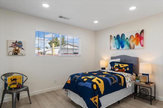 5643 Truman Place, Fremont CA: https://media.crmls.org/mediaz/2c51e4e3-bf24-462a-bfa6-a4a228f4105a.jpg