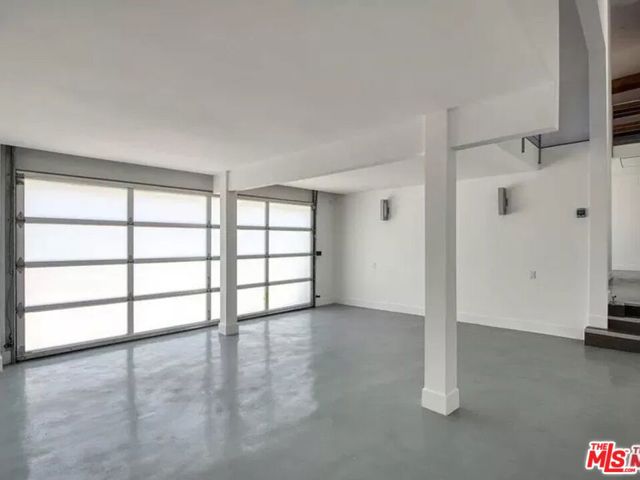 2746 Rinconia Drive, Los Angeles CA: https://media.crmls.org/mediaz/2c52ad12-d53c-43e8-9379-4a53ba1add66.jpg