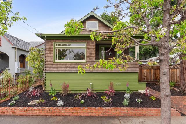 3206 Garfield Ave, Alameda CA: https://media.crmls.org/mediaz/2c52cce7-34f8-40d5-a329-55e13e85793a.jpg
