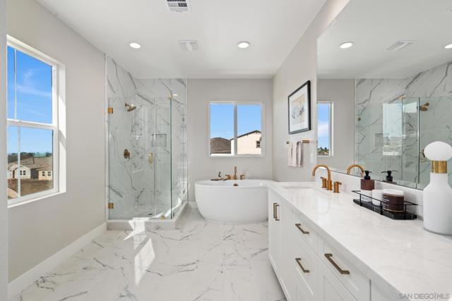951 Visalia Pl, San Marcos CA: https://media.crmls.org/mediaz/2c533160-a4e7-412b-996a-600d8071097d.jpg
