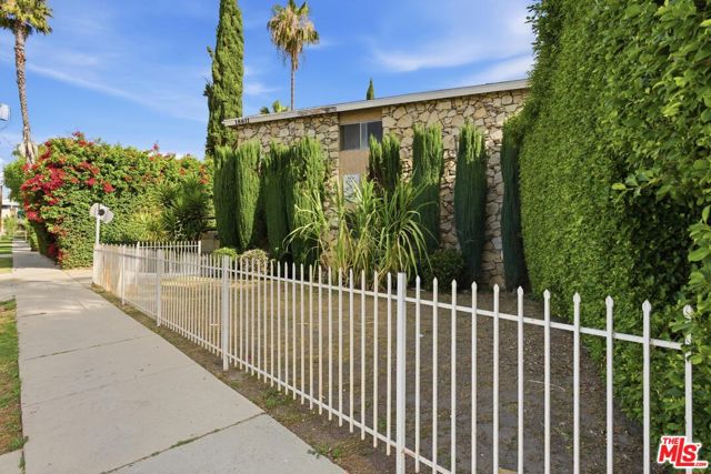 18611 Clark Street photo 3