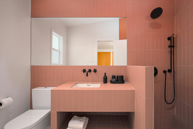 1022 E Mesquite Avenue, Palm Springs CA: https://media.crmls.org/mediaz/2c538a83-cf20-4b6d-b077-ffdfd6693a76.jpg