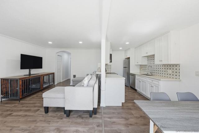 1687 Pentecost Way, San Diego CA: https://media.crmls.org/mediaz/2c5432e0-936f-45b6-b73f-cf662cc3c832.jpg