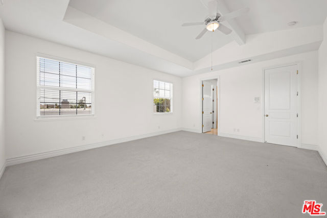1756 Ruhland Avenue, Manhattan Beach CA: https://media.crmls.org/mediaz/2c54871f-77b6-44b2-89fc-77af2e977c5a.jpg
