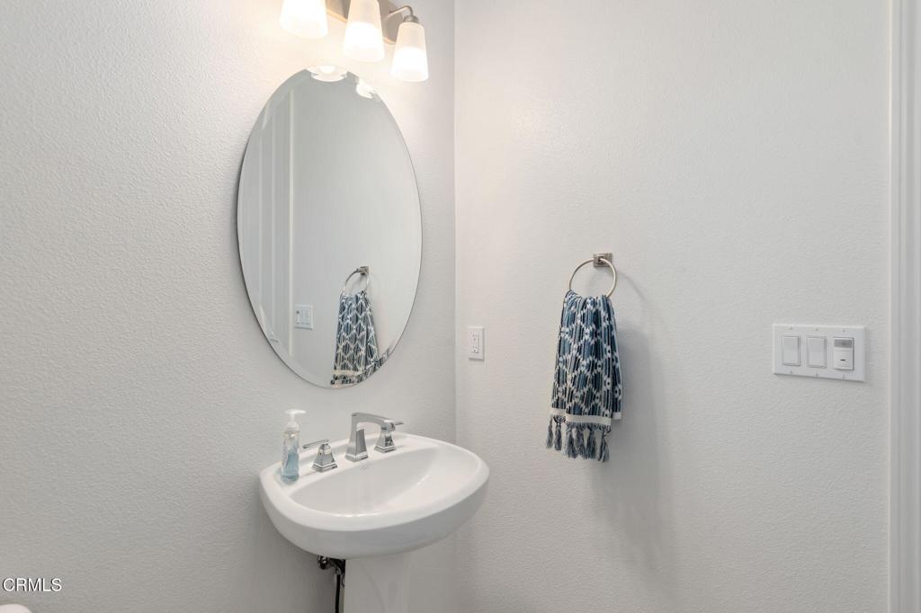 https://media.crmls.org/mediaz/2c561231-6bce-4c7e-a131-e466c873d6c6.jpg?preset=X-Large