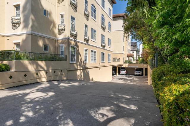 111 Saint Matthews Avenue, San Mateo CA: https://media.crmls.org/mediaz/2c561f23-21e6-4416-8094-d6805ee4dc05.jpg