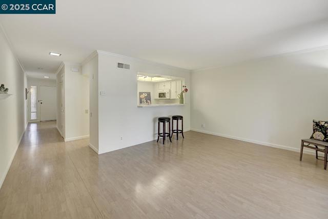 4033 Terra Granada Dr, Walnut Creek CA: https://media.crmls.org/mediaz/2c562d16-75c1-4a09-9d57-e69bd8c6ab7e.jpg