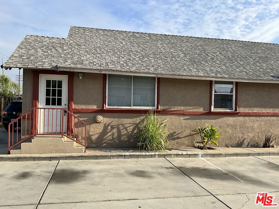 1324 N Mount Vernon Avenue
