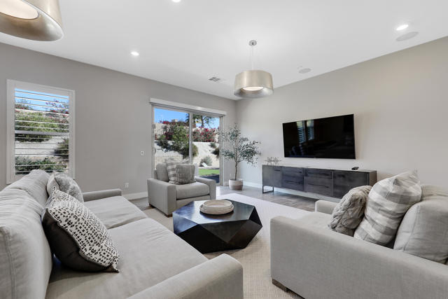81320 Thunder Gulch Way, La Quinta CA: https://media.crmls.org/mediaz/2c57a675-b6e0-4069-9e80-a99e1561fa8e.jpg