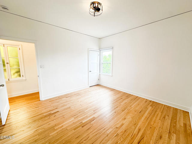 1540 E Wilson Avenue, Glendale CA: https://media.crmls.org/mediaz/2c57acad-6c38-4a94-88d8-5bc3dc17f8db.jpg