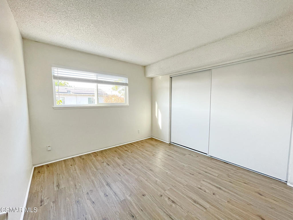 https://media.crmls.org/mediaz/2c5841c5-5c94-4cf8-afe3-4960e4570782.jpg?preset=X-Large