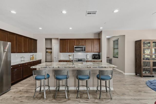 33039 Saint Emilion Court, Winchester CA: https://media.crmls.org/mediaz/2c58b8ee-a037-47c8-bb3b-975c5e79084d.jpg