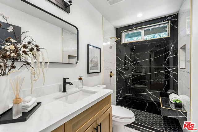 22357 Welby Way, Woodland Hills CA: https://media.crmls.org/mediaz/2c58cff8-5171-45c7-b6ed-d7dec168ad26.jpg