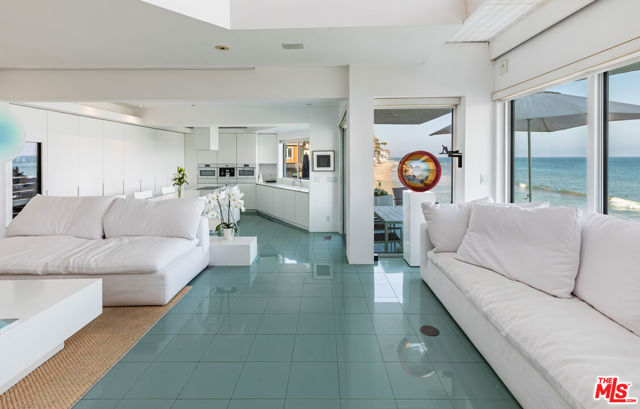 Drew Fenton | 21016 Pacific Coast Highway Malibu CA | MLS: 7470562 Drew Fenton | 21016 Pacific Coast Highway Malibu CA | MLS: 7470562