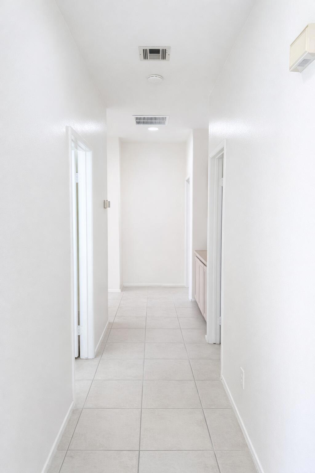 https://media.crmls.org/mediaz/2c591486-d6fc-427f-8795-36dbb785f06d.jpg?preset=X-Large