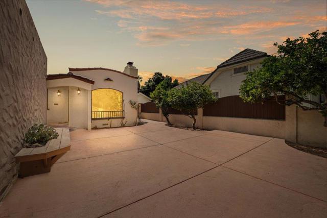 26 Willow Street, Salinas CA: https://media.crmls.org/mediaz/2c594ff0-92fb-43a6-939e-506e5c904898.jpg