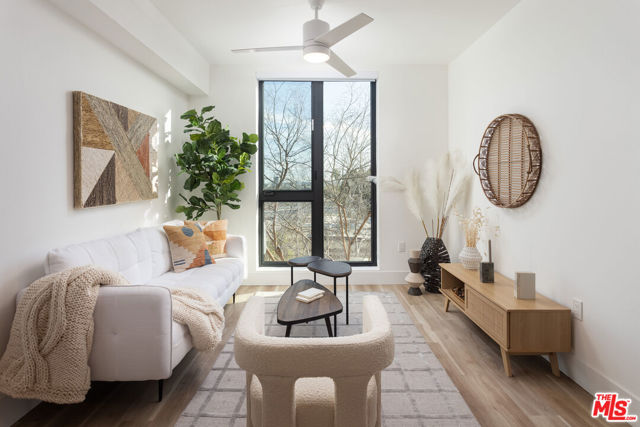 7617 Santa Monica Boulevard, West Hollywood CA: https://media.crmls.org/mediaz/2c5983ec-42cb-4ced-9cdd-d63eec07e076.jpg
