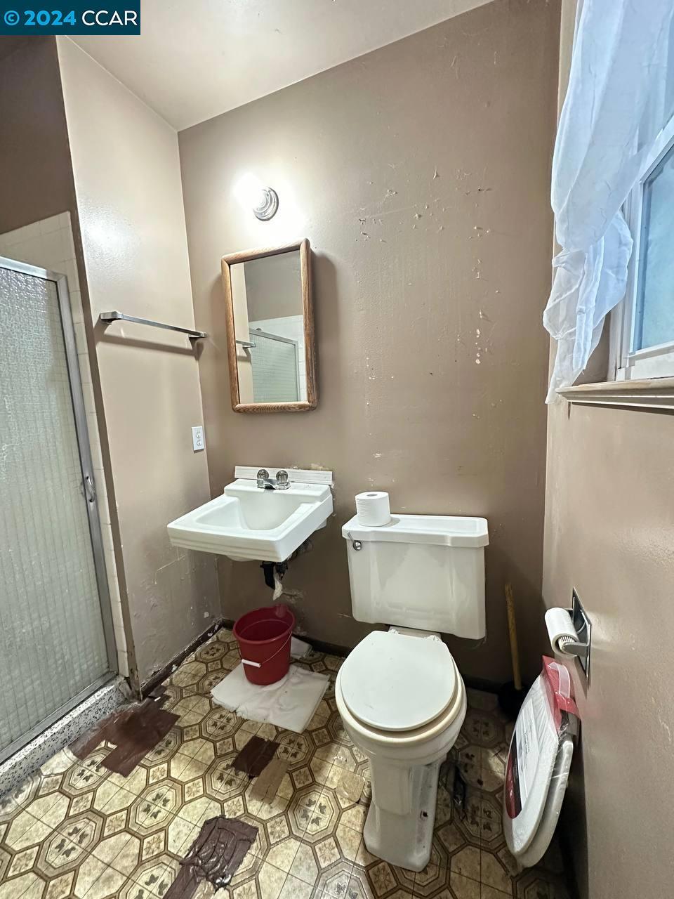 https://media.crmls.org/mediaz/2c59e00f-789c-4606-be51-5b168e2ad90d.jpg?preset=X-Large