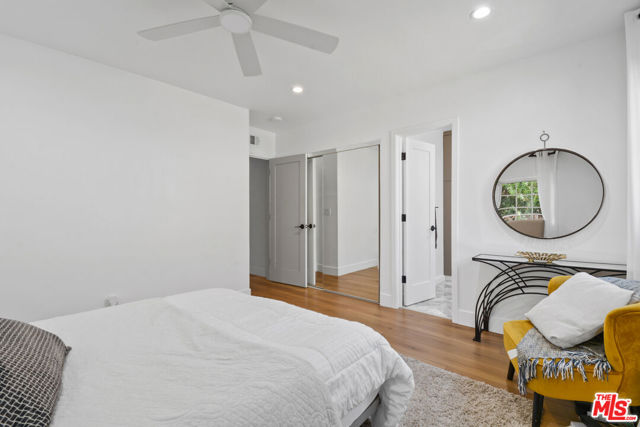 5681 E Vernon Street, Long Beach CA: https://media.crmls.org/mediaz/2c59fdbb-e161-4d7a-a4fc-629510b392bc.jpg