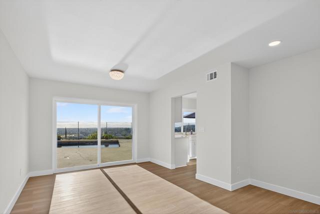 4060 Rosarita Dr, La Mesa CA: https://media.crmls.org/mediaz/2c5a4d38-1aac-46ea-acfc-852478be95ce.jpg