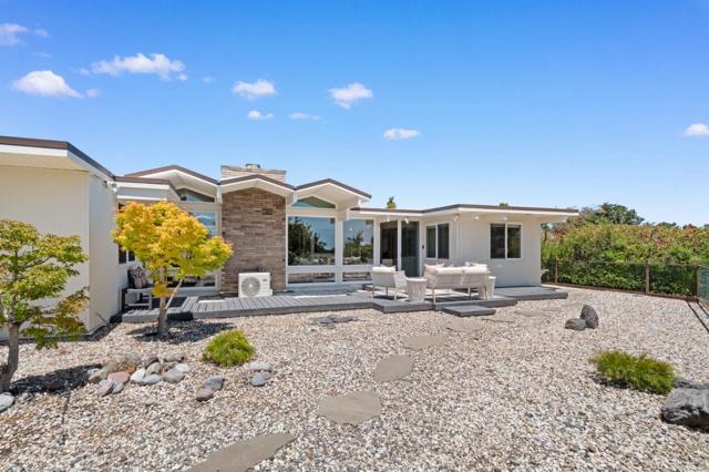 2989 Dolores Way, Burlingame CA: https://media.crmls.org/mediaz/2c5ae72b-b64f-4f4d-b26f-e1bb660143ec.jpg