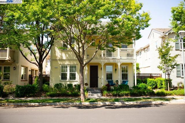 4719 Malayan, San Ramon CA: https://media.crmls.org/mediaz/2c5b1285-40ac-40e2-8d54-1ef6f76ec719.jpg