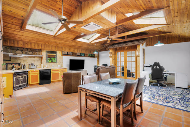 600 Woodland Drive, Sierra Madre CA: https://media.crmls.org/mediaz/2c5be6f2-b2c4-405f-bc89-fe59a8d72aa9.jpg