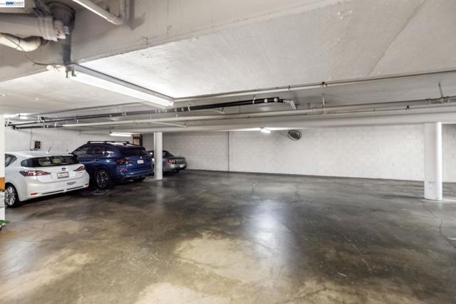 5405 Carlton St, Oakland CA: https://media.crmls.org/mediaz/2c5bf27e-8a60-40f7-958b-a1d5b5de5cf2.jpg