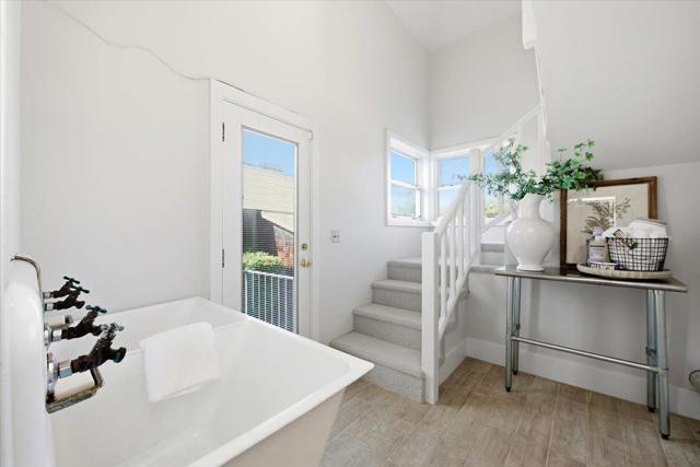 101 Glen Ridge Avenue, Los Gatos CA: https://media.crmls.org/mediaz/2c5c1677-168f-4690-a26a-63cb0a4a902b.jpg