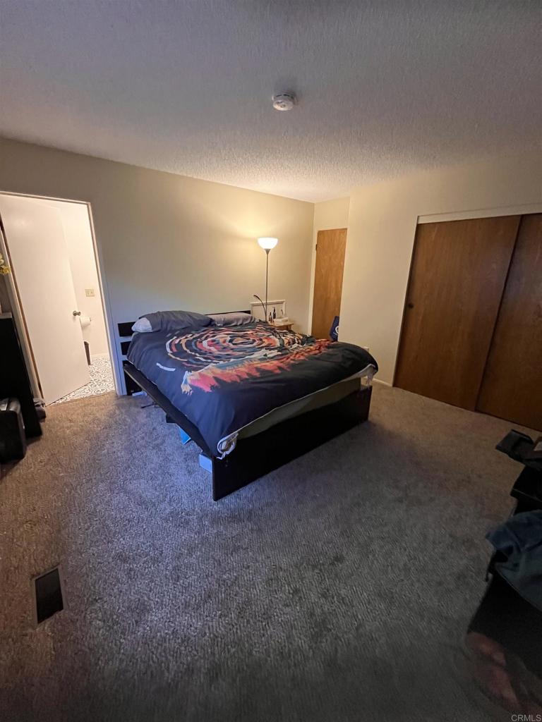 https://media.crmls.org/mediaz/2c5c706b-8ae9-4d32-b364-191904bf394e.jpg?preset=X-Large