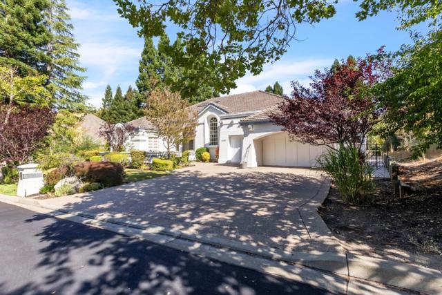 4443 Deer Field Way, Danville CA: https://media.crmls.org/mediaz/2c5d24dd-9c24-44a0-94d4-08881482ad2e.jpg