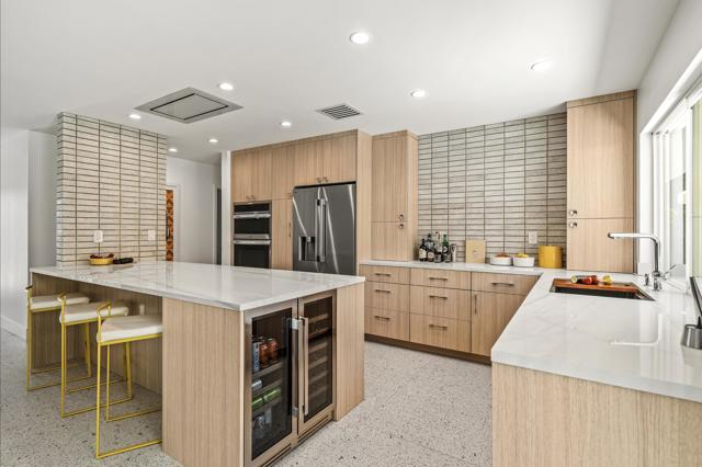 165 S Avenida Elenora, Palm Springs, CA 92262