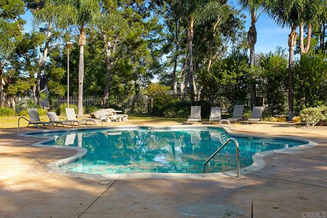 Detail Gallery Image 33 of 35 For 1745 Crystal Ridge Way, Vista,  CA 92081 - 2 Beds | 2 Baths